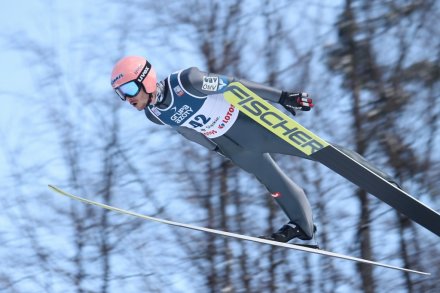 Manuel Fettner w locie