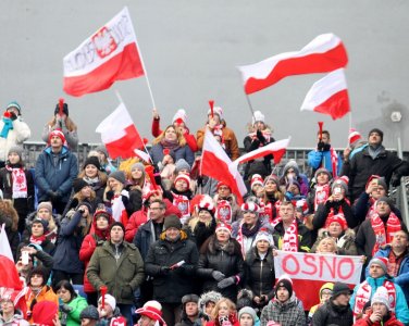 Kibice na skoczni w Malince