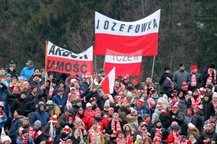 Kibice na skoczni w Malince