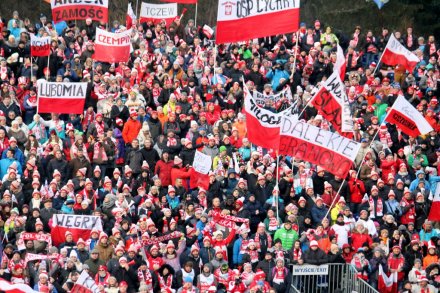 Kibice na skoczni w Malince