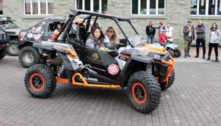 Prezentacja załóg startujących w rajdzie