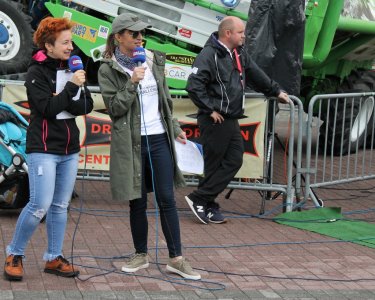 Prowadzące honorowy start Dagmara Kowalczyk i Agnieszka Strzemińska