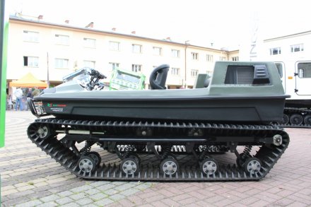 Niecodzienne pojazdy na placu Hoffa