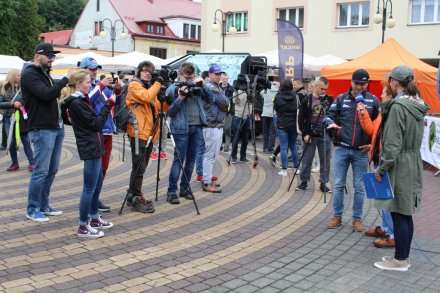 Kibice i media śledzące wydarzenie