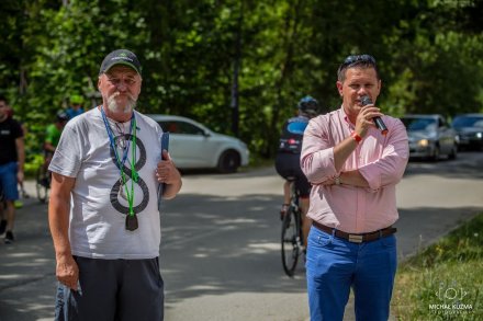 Powitanie uczestników przez burmistrza Tomasza Bujoka