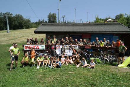 Zdjęcie grupowe po rajdzie