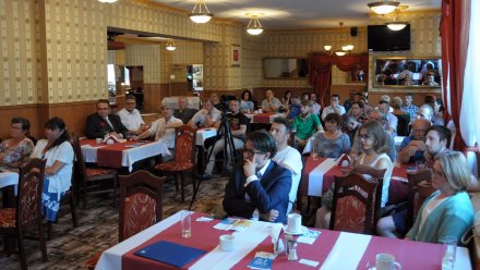 Fragment debaty o regionalizmie