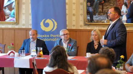 Fragment debaty o regionalizmie