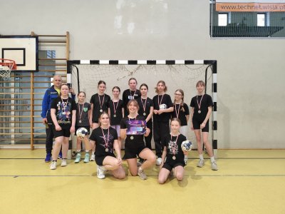 Mistrzostwa Wisły - piłka ręczna dziewcząt - igrzyska dzieci