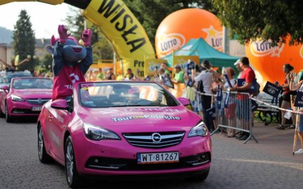 Kolumna reklamowa w centrum