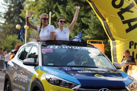 Przekazd kolumny reklamowej