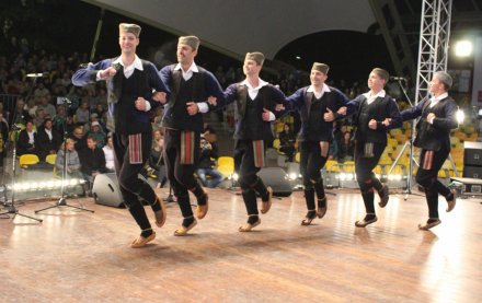 Występ zespołu "Oro" z Serbii