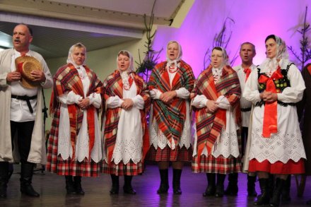 Występ zespołu "Wesele Krzemienickie"