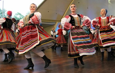 Fragment występu zespołu "Kurpie Zielone"