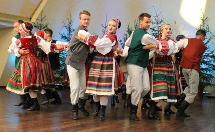 Fragment występu zespołu "Kurpie Zielone"