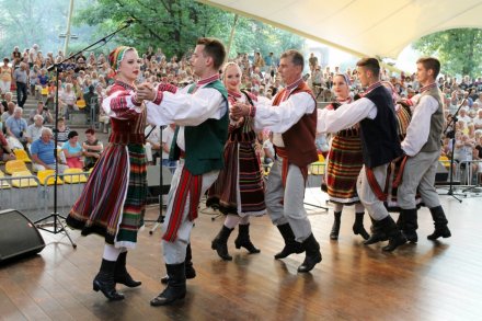 Fragment występu zespołu "Jakubkowianie"