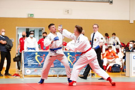 Zawodnik UKS Wisła Centrum podczas walki na macie