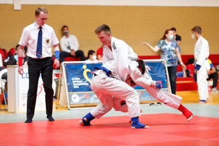 Zawodnik UKS Wisła Centrum podczas walki na macie