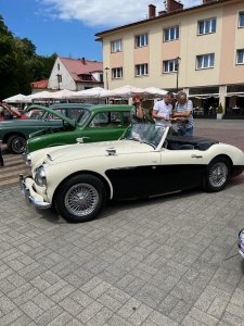 zlot zabytkowych samochodów