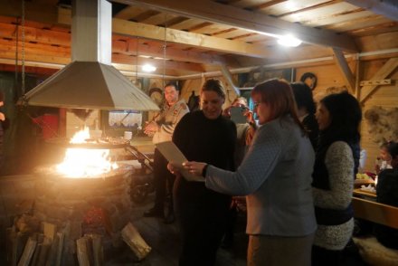 Wieczór międzynarodowy przy ognisku