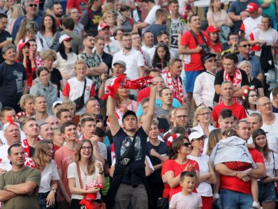 Kibice na skoczni w Malince