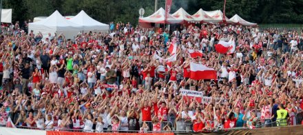 Kibice na skoczni w Malince