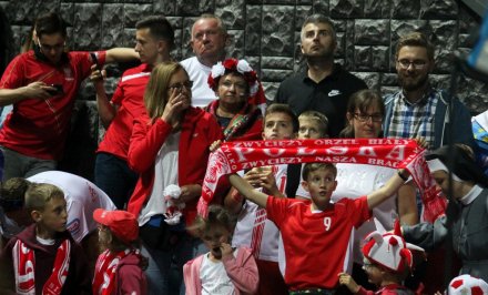 Kibice na skoczni w Malince