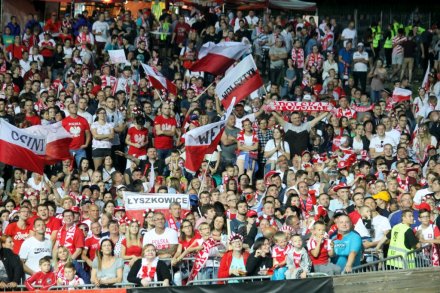 Kibice na skoczni w Malince