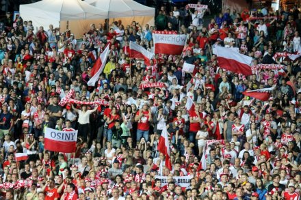 Kibice na skoczni w Malince