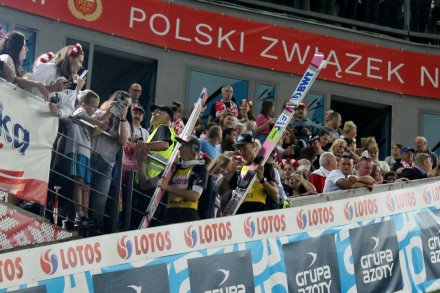 Kibice na skoczni w Malince