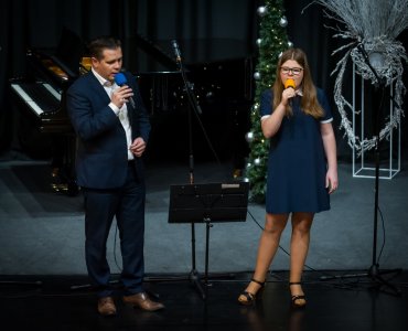 Burmistrz w duecie z Julią Nogowczyk