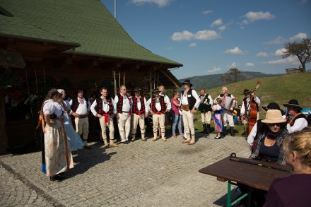 Zespół Wisła Plus podczas śpiewu