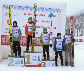 Najlepsi skoczkowie w kategorii Junior E w Zakopanem