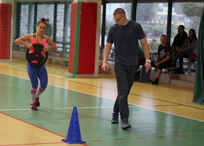 Rywalizacja na torze cross games