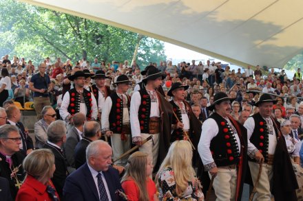 Wejście górali do amfiteatru