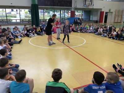 Warsztaty z Adrianem Duszakiem w wislańskich szkołach