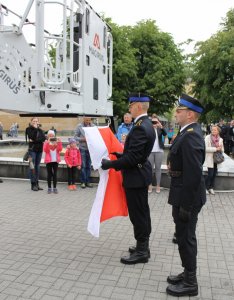 Podniesienie flagi państwowej