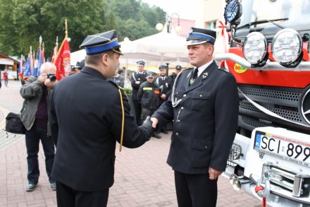 Ceremonia przekazania samochodu