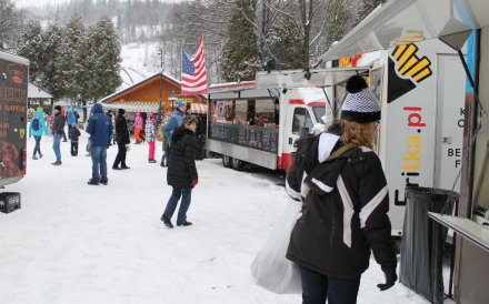 Food trucki na wiślańskim placu Hoffa