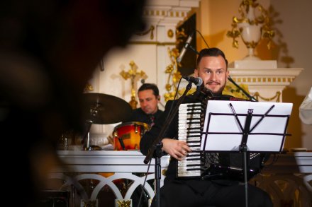 Wieczór kolęd w wykonaniu kapeli góralskiej "Beskidzcy Zbóje"