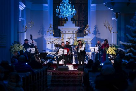 Wieczór kolęd w wykonaniu kapeli góralskiej "Beskidzcy Zbóje"