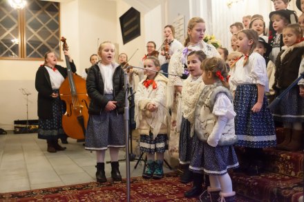 Dzieci z zespołu "Mała Wisła"