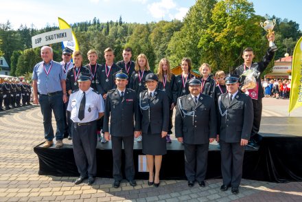 Zdjęcia grupowe najlepszych drużyn / foto Jozef Poljak