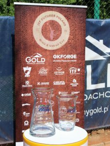 Puchary dla zwycięzców