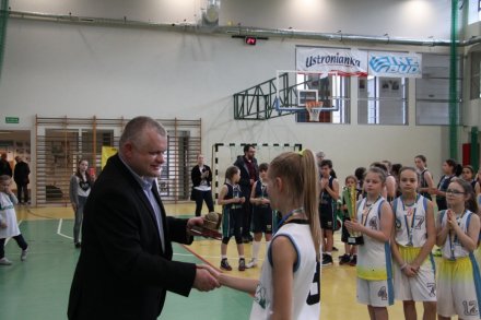 Nagrodę odbiera Karolina Kiraga