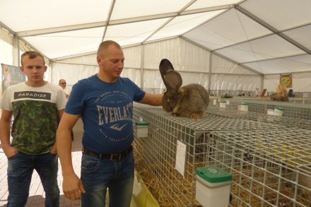 Hodowca ze swoim pupilem