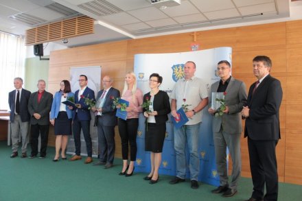Uroczystość wręczenia nagród - laureaci w kategorii najlepszych szkół