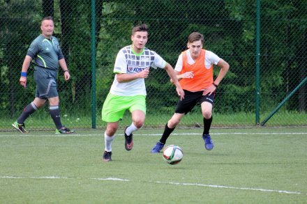 Dynamiczna szarża z piłką Daniela Słowioka