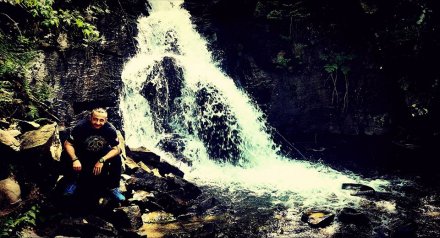 Bloger przy Kaskadach Rodła