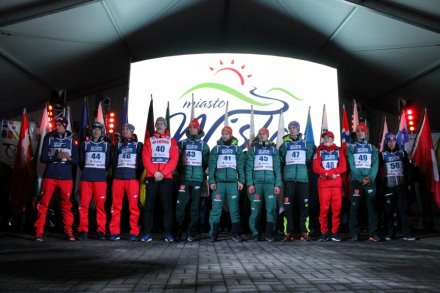 Zawodnicy z plastronami